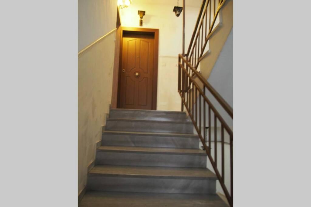 Retro Boutique Apt W Balcony In Historical Area Lägenhet Thessaloníki Exteriör bild