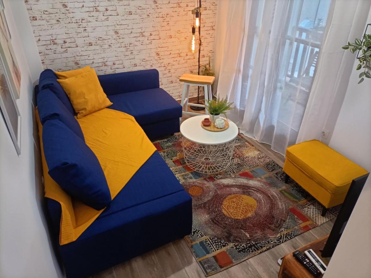 Retro Boutique Apt W Balcony In Historical Area Lägenhet Thessaloníki Exteriör bild